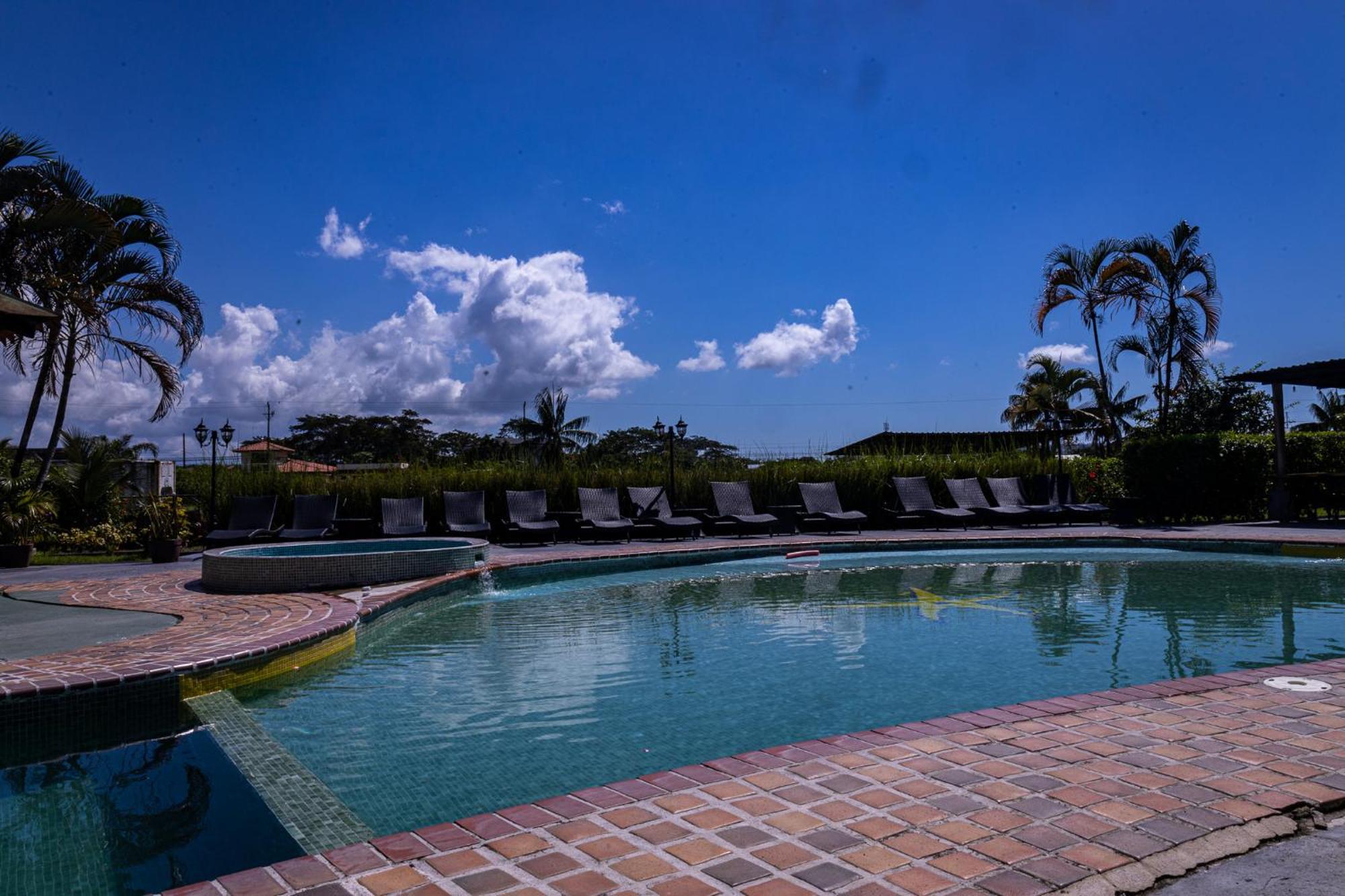 Hotel El Rancho Quepos Luaran gambar